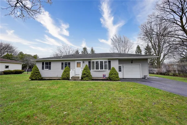 $220,000 | 18 Palo Alto Drive, Henrietta, NY 14623