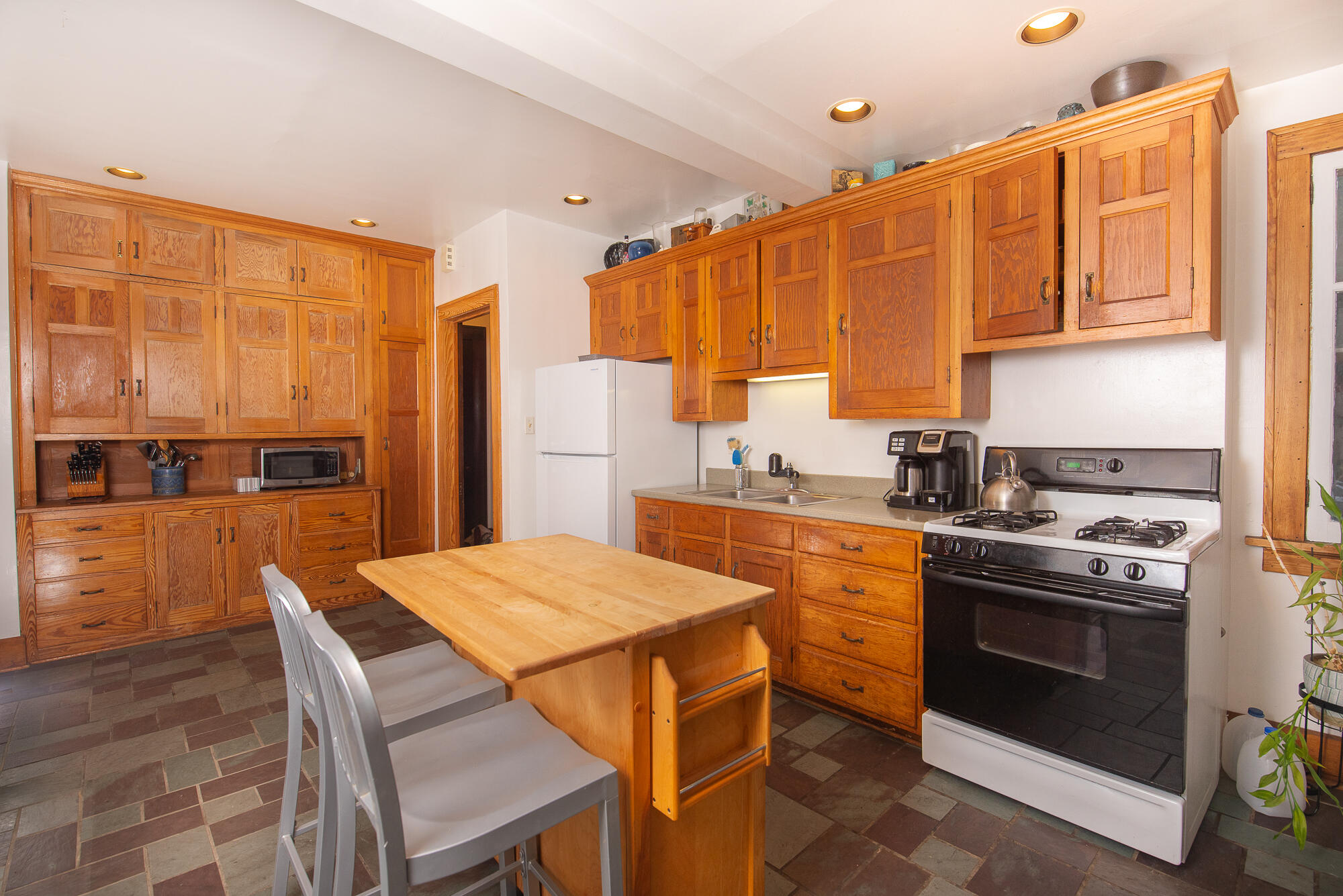 1020 College Avenue Racine, WI 53403 - Photo 8 of 24 LOWER KITCHEN 2