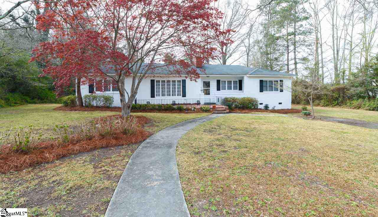 401 Pine Street Clinton, SC 29325 - Photo 2 of 21