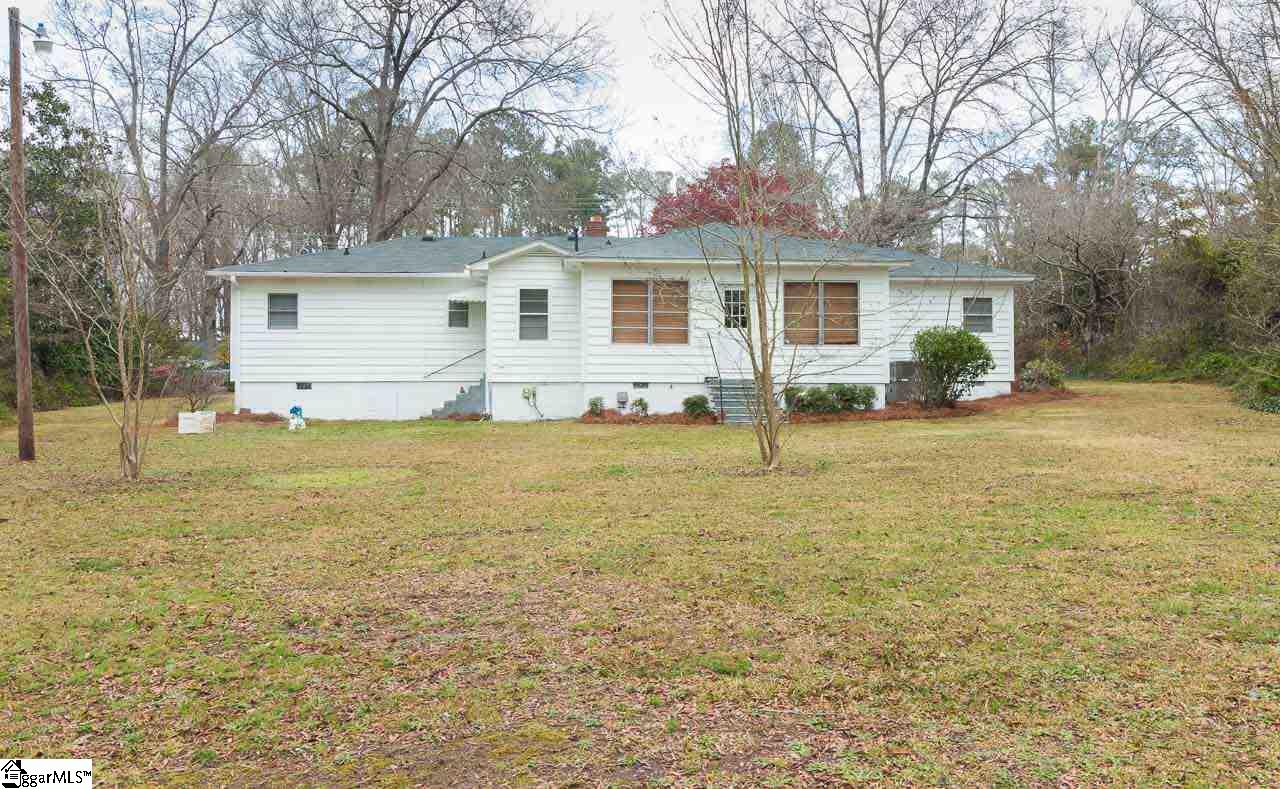 401 Pine Street Clinton, SC 29325 - Photo 3 of 21