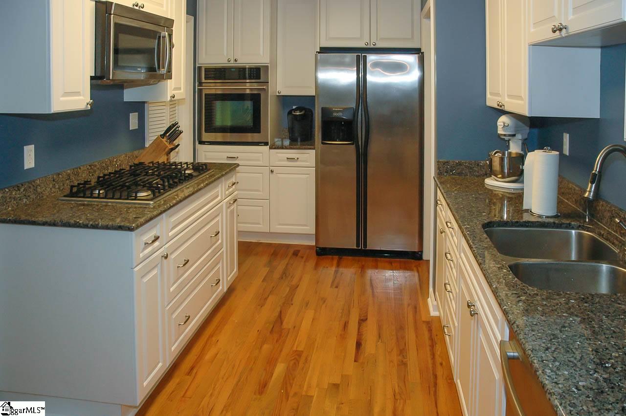 401 Pine Street Clinton, SC 29325 - Photo 4 of 21