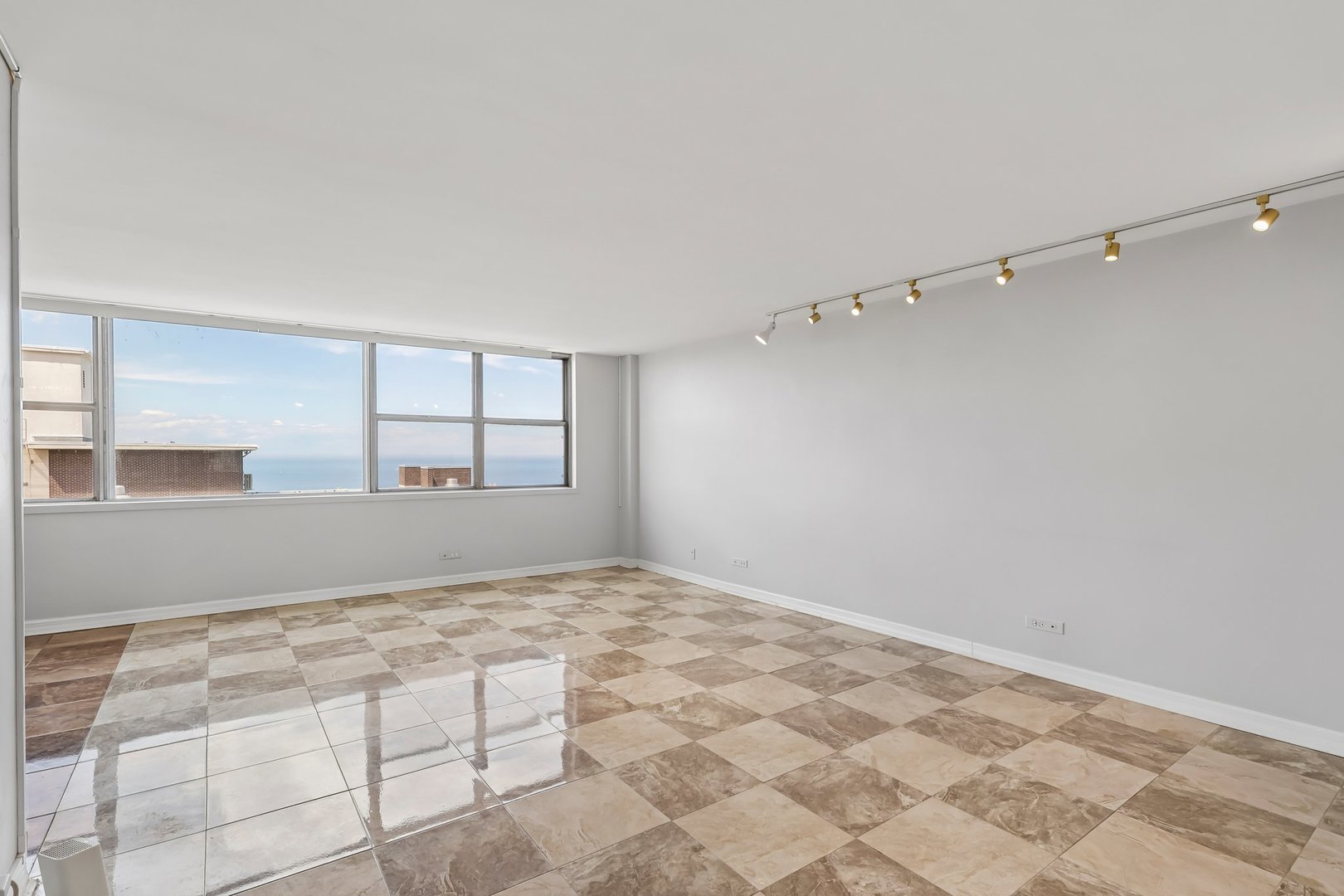 6301 North Sheridan Road, Unit 24E Chicago, IL 60660 - Photo 2 of 21