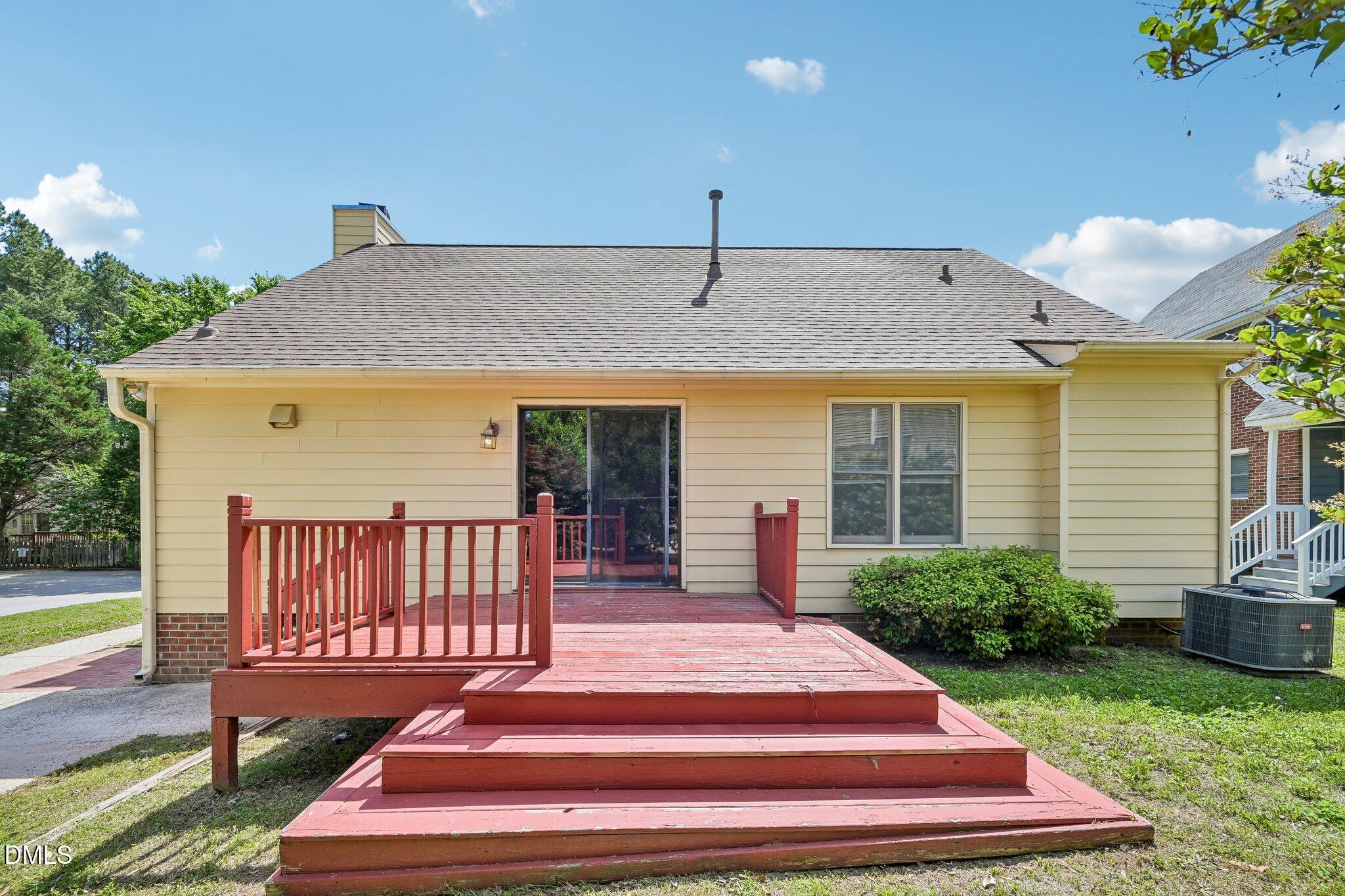 2800 West Jameson Road Raleigh, NC 27604 - Photo 22 of 24 a front view of a house with a yard