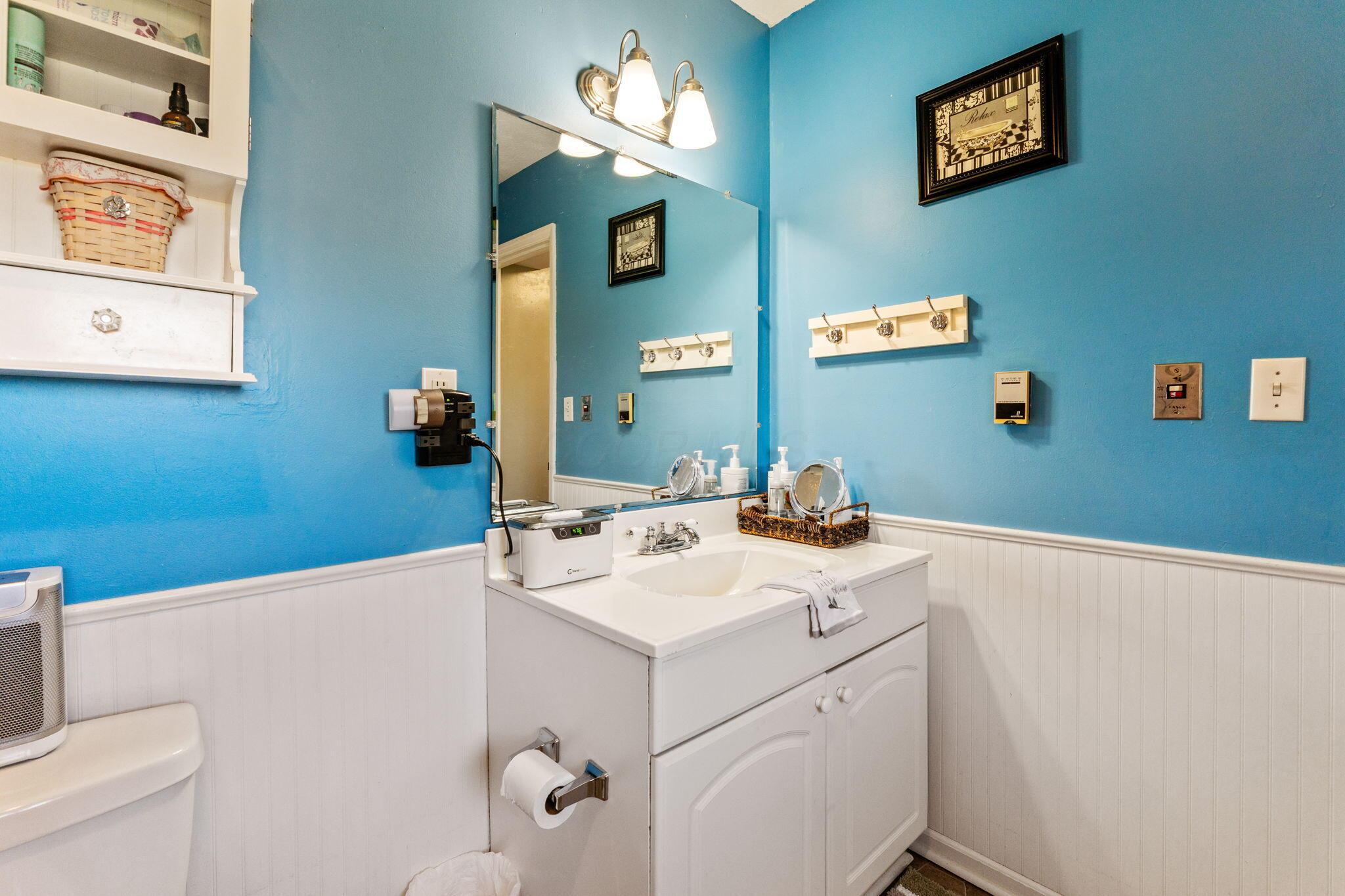 2349 Park Road Woodstock, OH 43084 - Photo 43 of 66 2nd floor bath