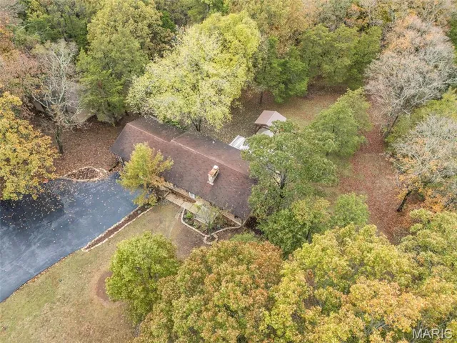 $379,000 | 10215 Tri Acre Lane, Ste. Genevieve, MO 63670