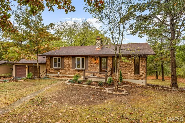 $379,000 | 10215 Tri Acre Lane, Ste. Genevieve, MO 63670