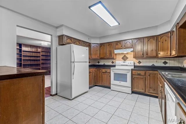 $379,000 | 10215 Tri Acre Lane, Ste. Genevieve, MO 63670