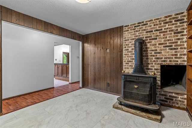 $379,000 | 10215 Tri Acre Lane, Ste. Genevieve, MO 63670