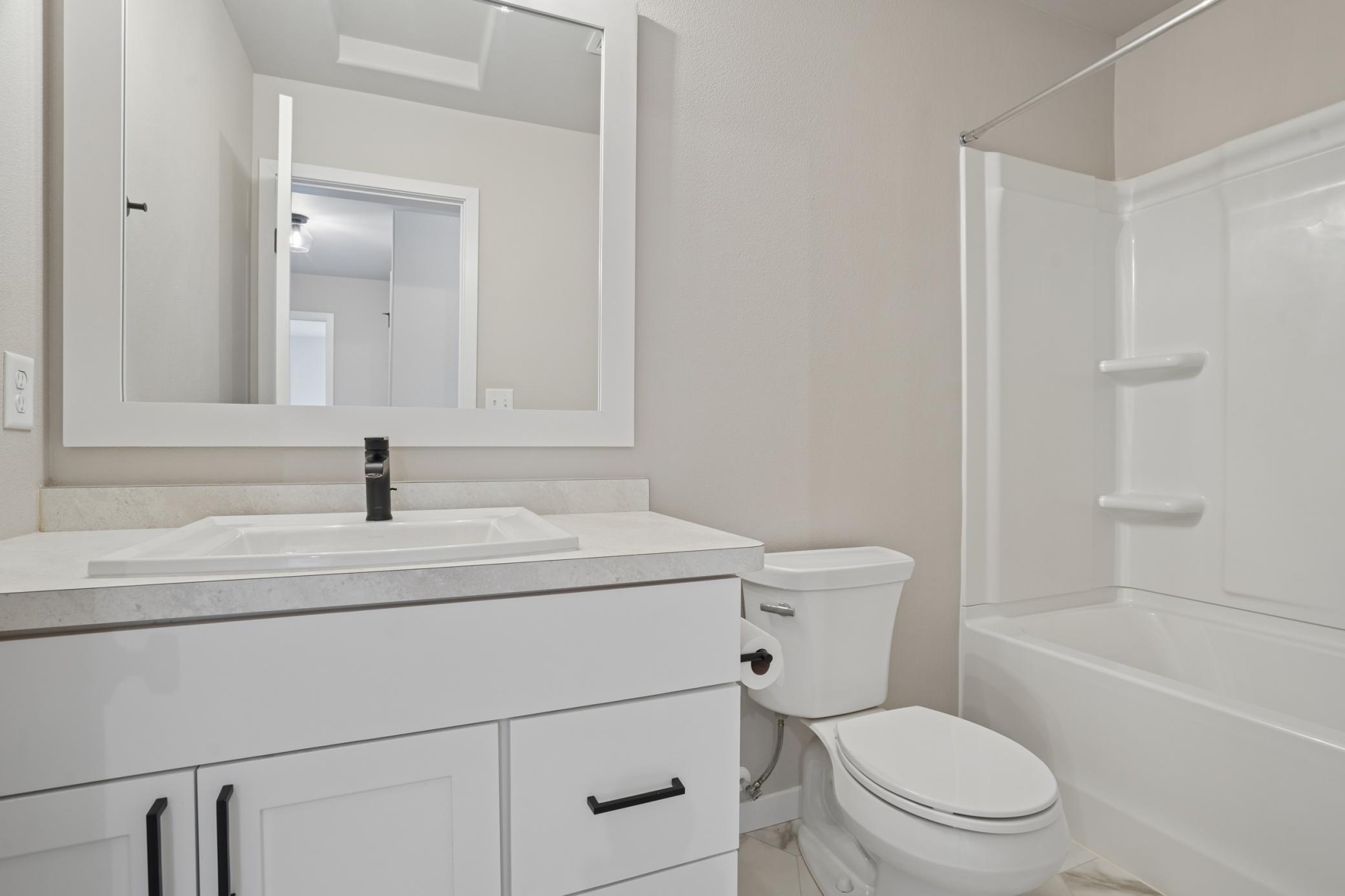 6612 28th Street South Fargo, ND 58104 - Photo 12 of 25