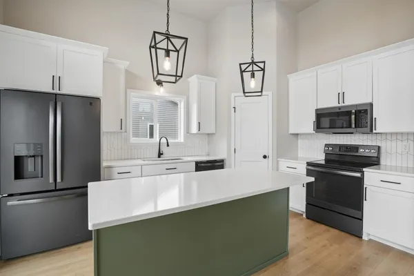 $439,900 | 6612 28th Street South, Fargo, ND 58104