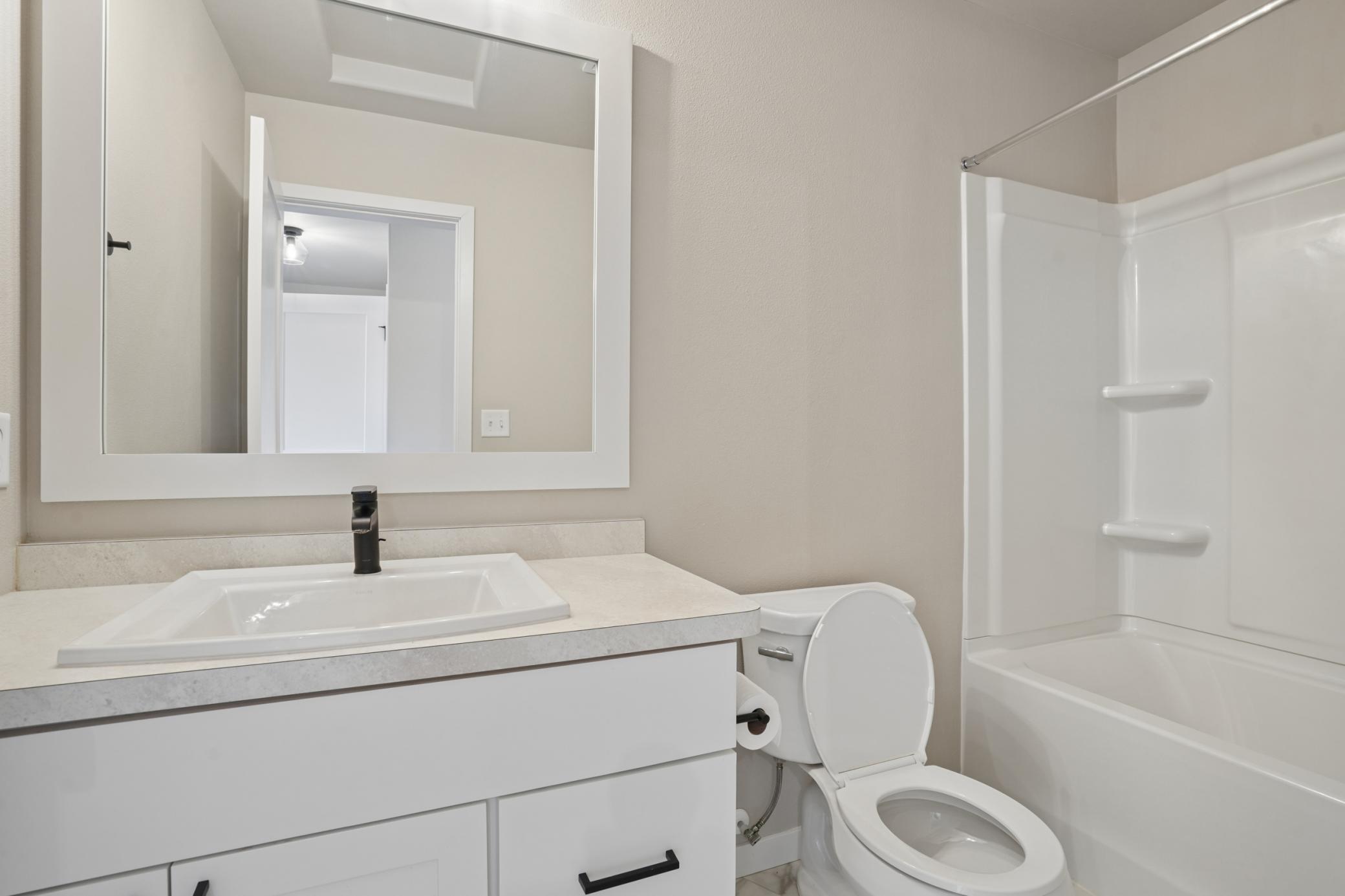 6612 28th Street South Fargo, ND 58104 - Photo 8 of 25