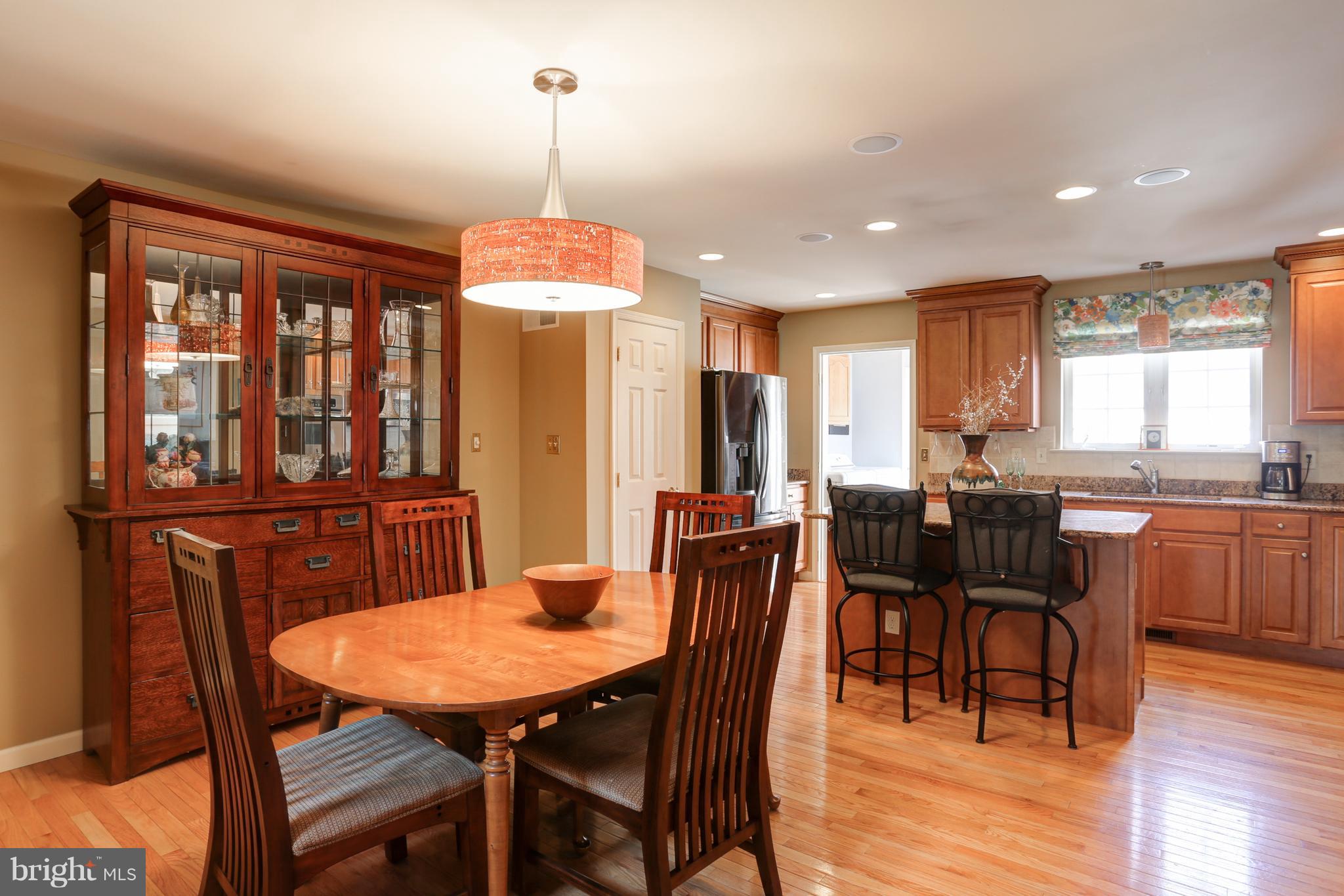 906 Suffolk Drive Lititz, PA 17543 - Photo 10 of 45 You'll love dining here!
