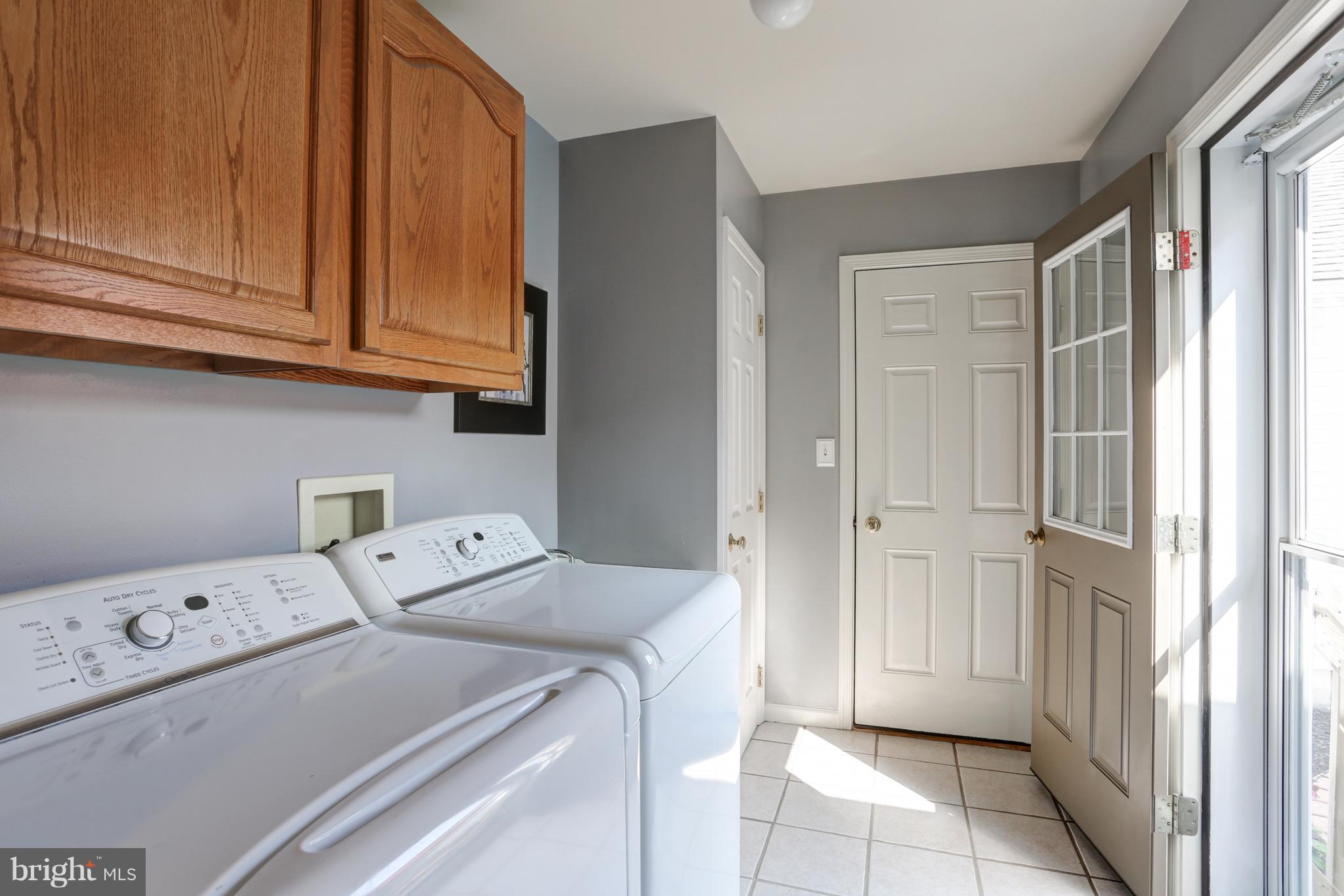906 Suffolk Drive Lititz, PA 17543 - Photo 28 of 45 First-floor laundry room.