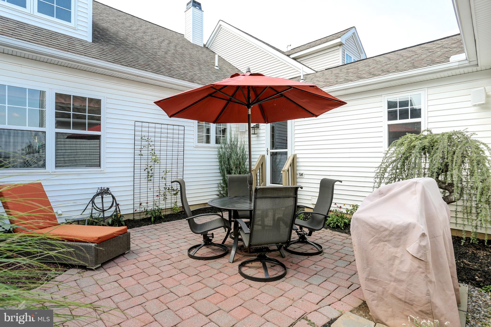 906 Suffolk Drive Lititz, PA 17543 - Photo 41 of 45 Enjoy your private courtyard.