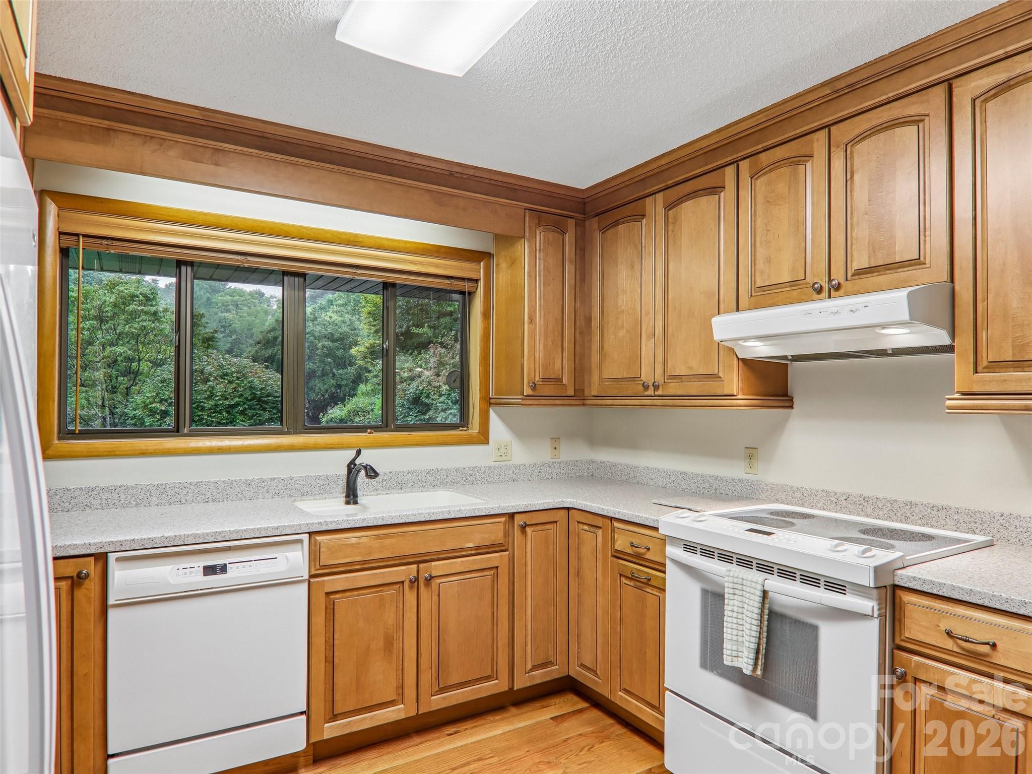 126 Brandon Road Hendersonville, NC 28739 - Photo 16 of 41 Gallery Image 16