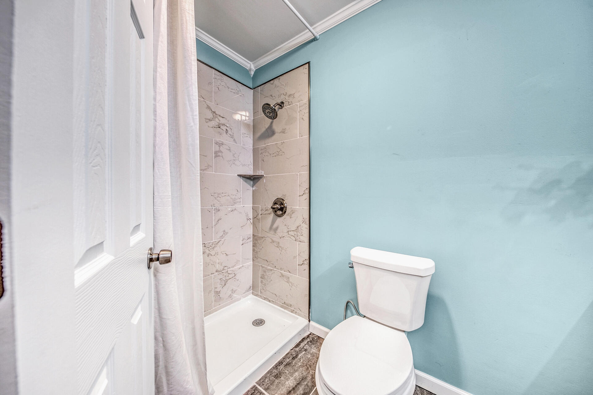 237 Ruth Road Freeport, FL 32439 - Photo 16 of 40 New master shower/tub