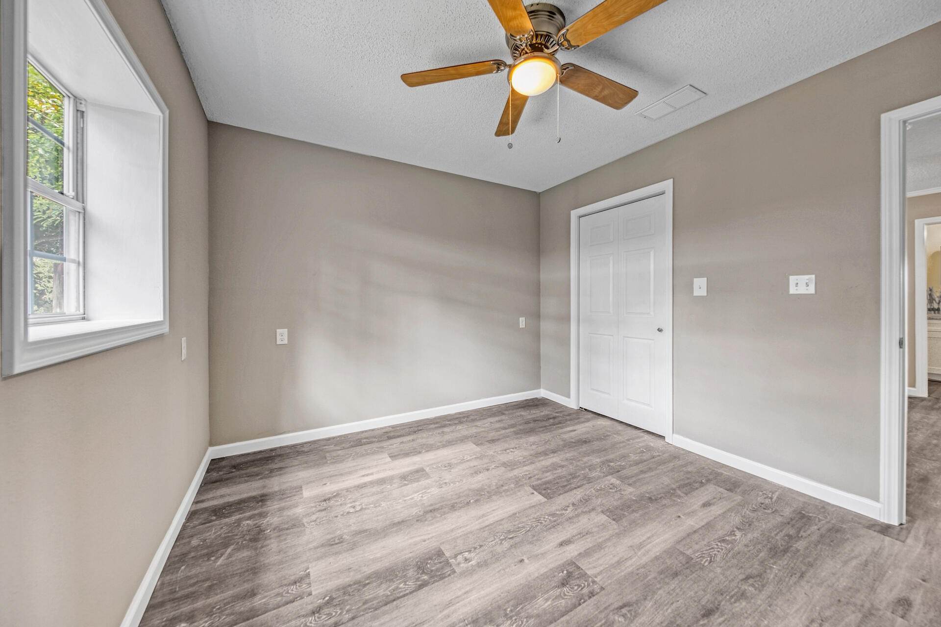 237 Ruth Road Freeport, FL 32439 - Photo 18 of 40 3rd Bedroom