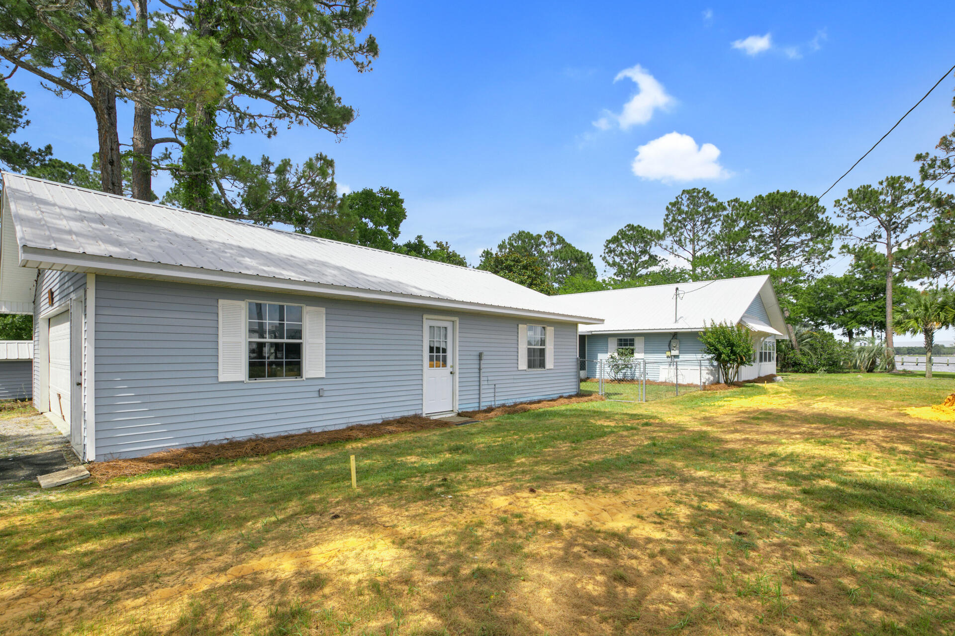 237 Ruth Road Freeport, FL 32439 - Photo 27 of 40 Garage & apartment