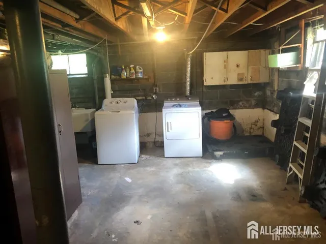 a view of a storage & utility room