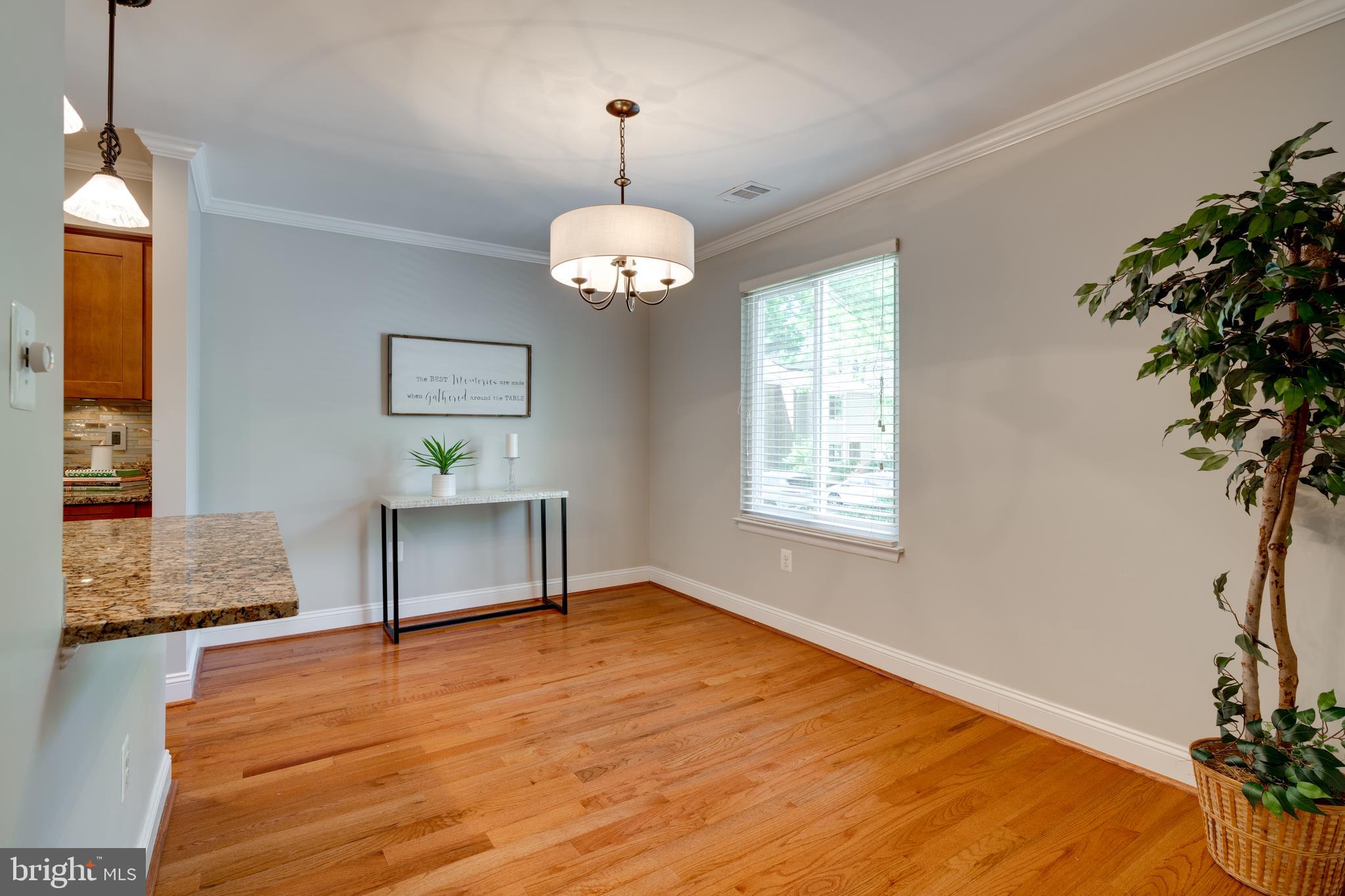 8761 Ridge Hollow Court Springfield, VA 22152 - Photo 12 of 62 Gallery Image 12