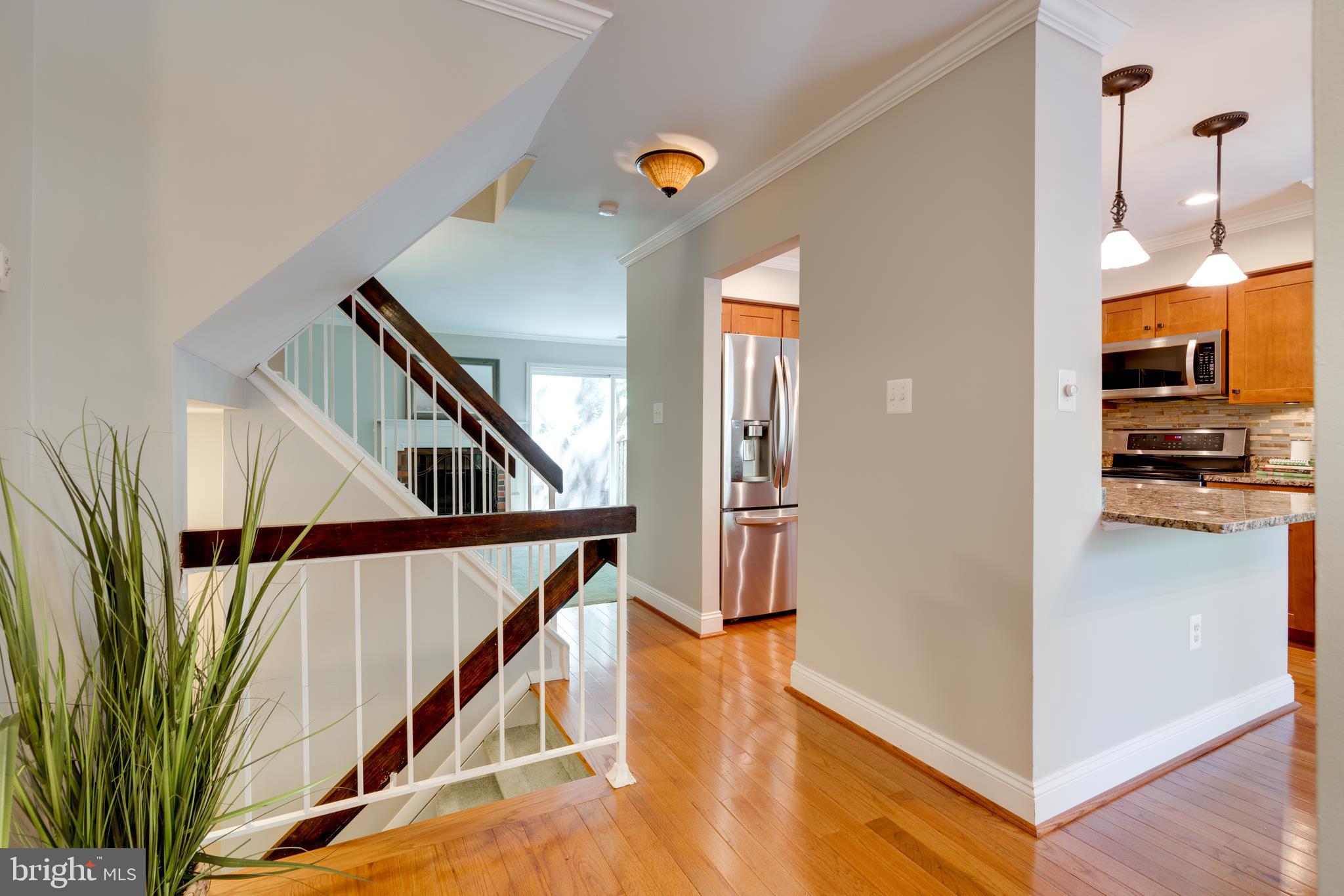 8761 Ridge Hollow Court Springfield, VA 22152 - Photo 6 of 62 Gallery Image 6