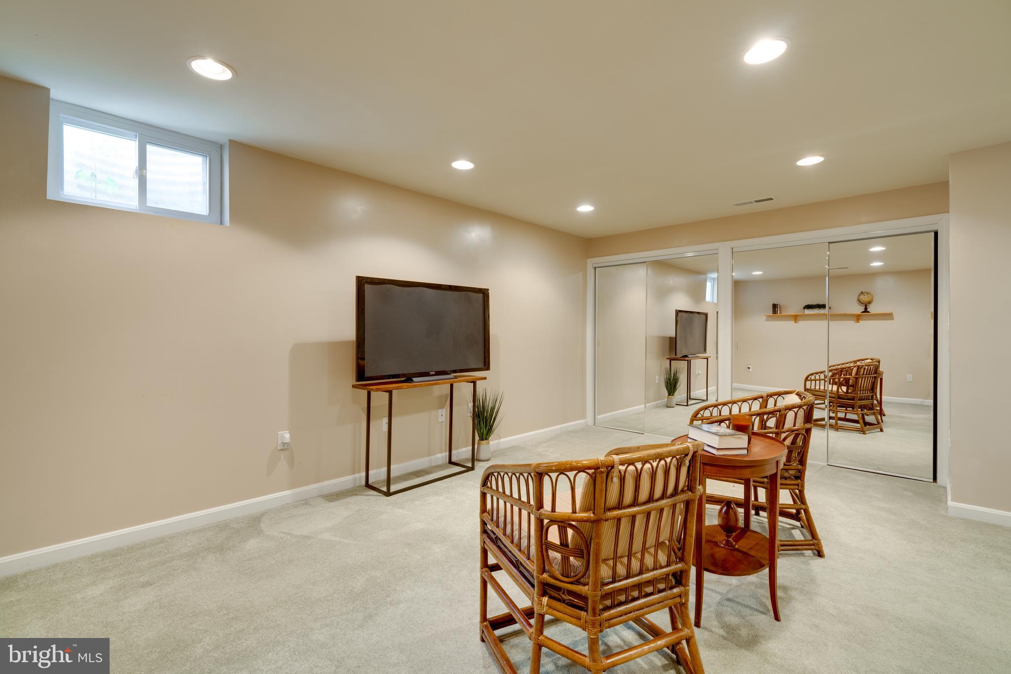 8761 Ridge Hollow Court Springfield, VA 22152 - Photo 56 of 62 Gallery Image 56