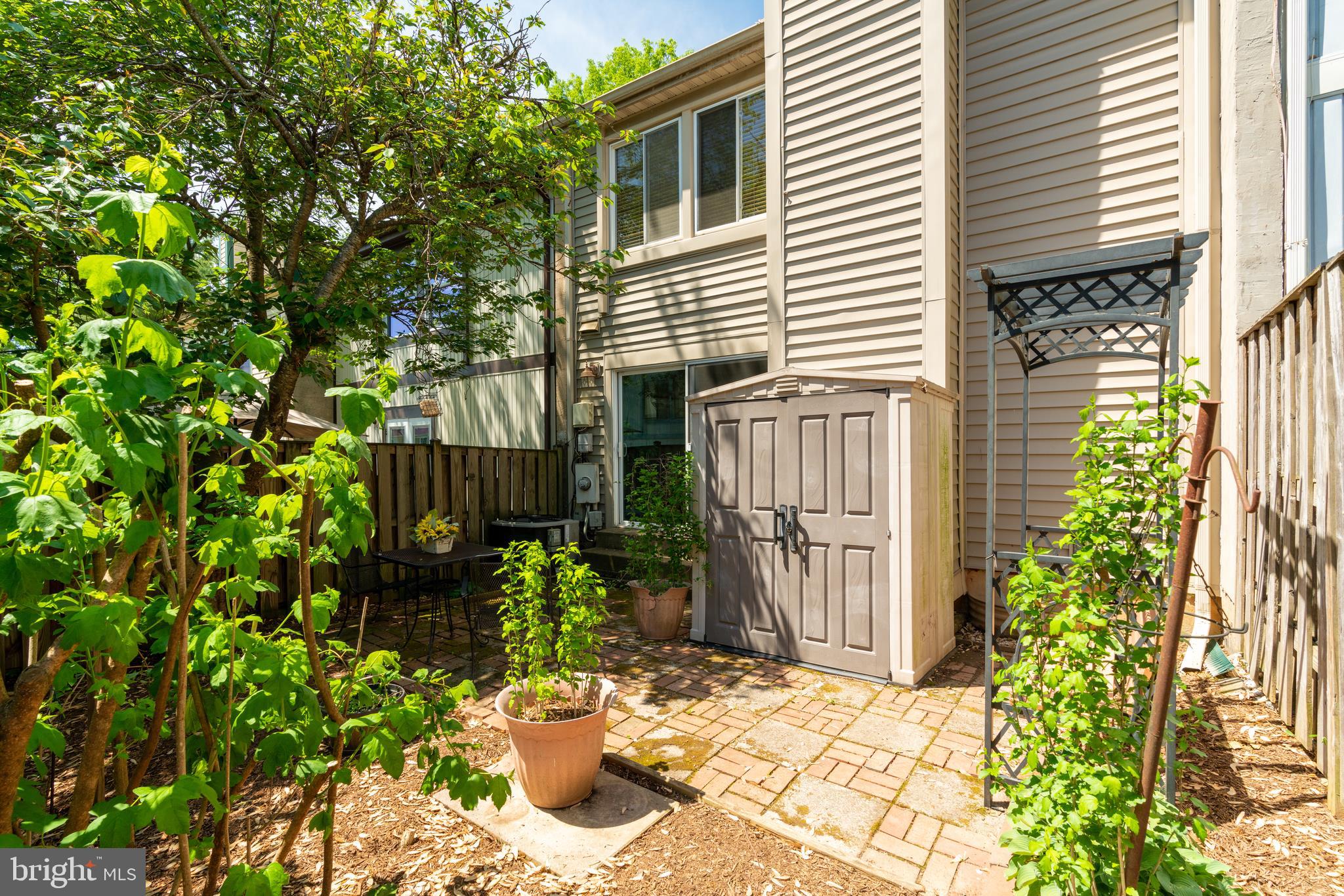 8761 Ridge Hollow Court Springfield, VA 22152 - Photo 60 of 62 Gallery Image 60
