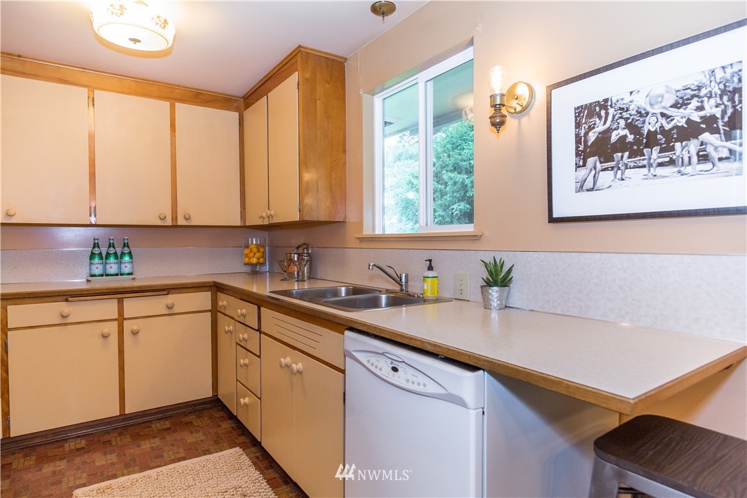 226 234th Street Southwest Bothell, WA 98021 - Photo 6 of 18