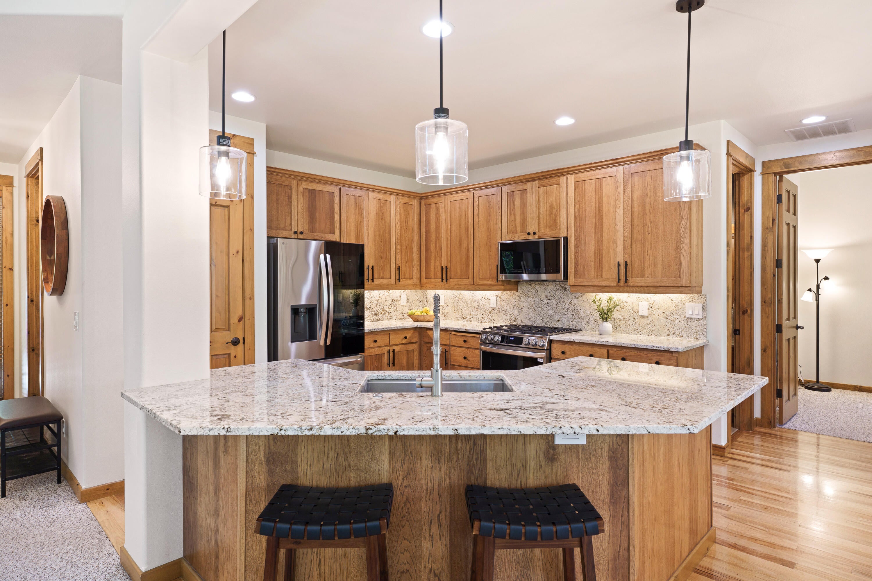 60811 Goldenwood Loop Bend, OR 97702 - Photo 19 of 51 60811-Goldenwood-Loop-Bend-Oregon (34)