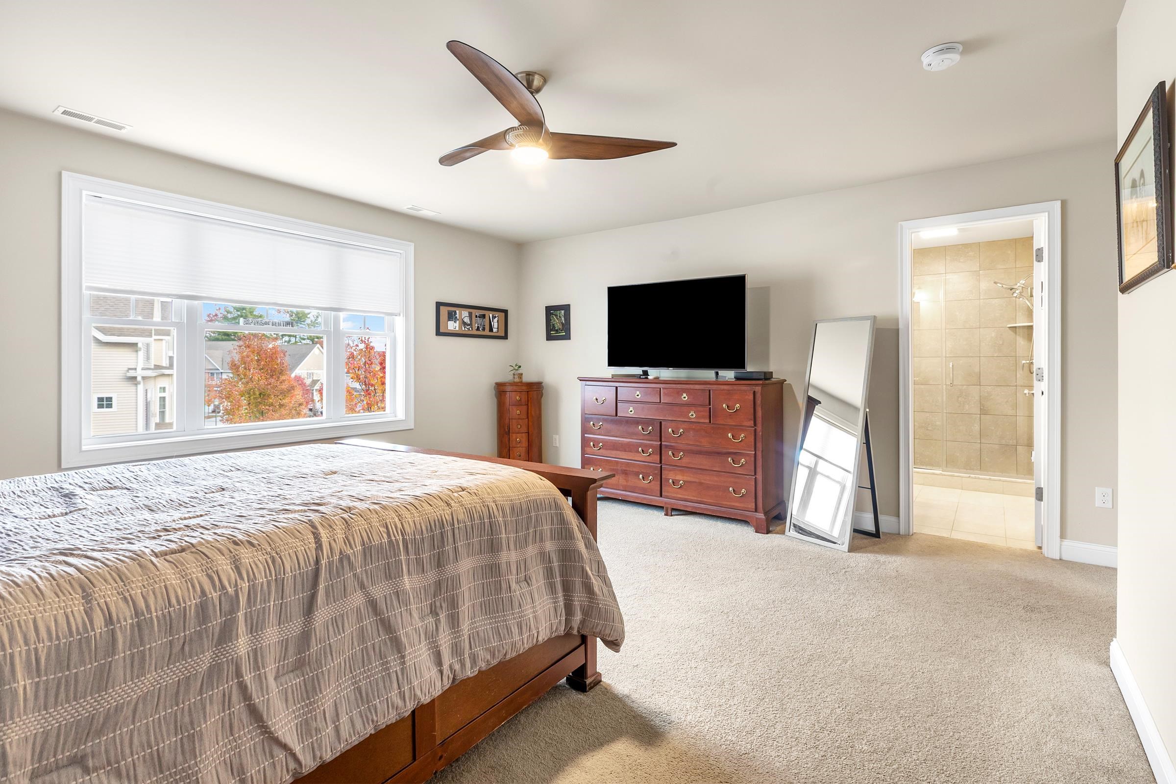 12 Manor Drive, Unit B Hooksett, NH 03106 - Photo 18 of 34