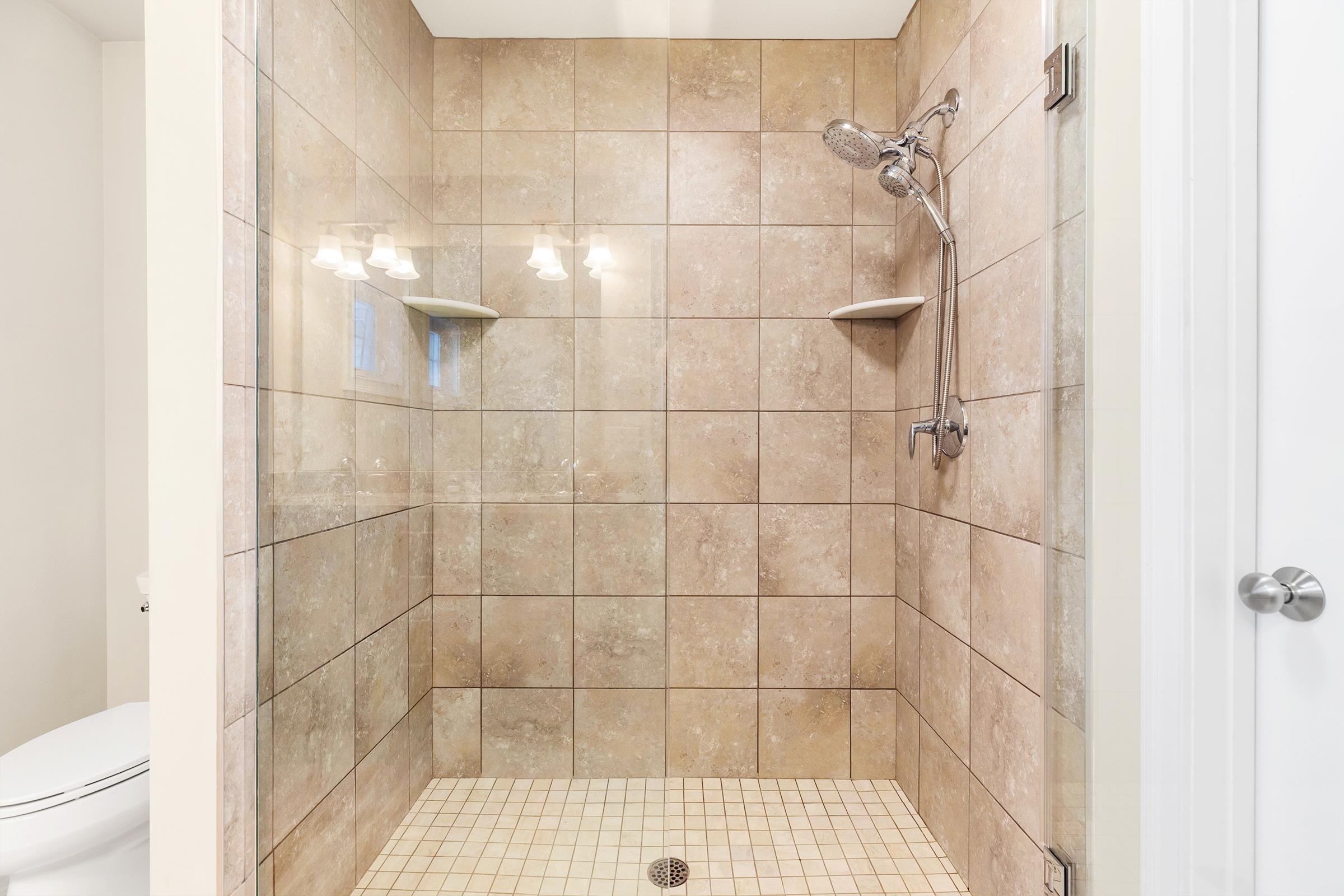 12 Manor Drive, Unit B Hooksett, NH 03106 - Photo 20 of 34