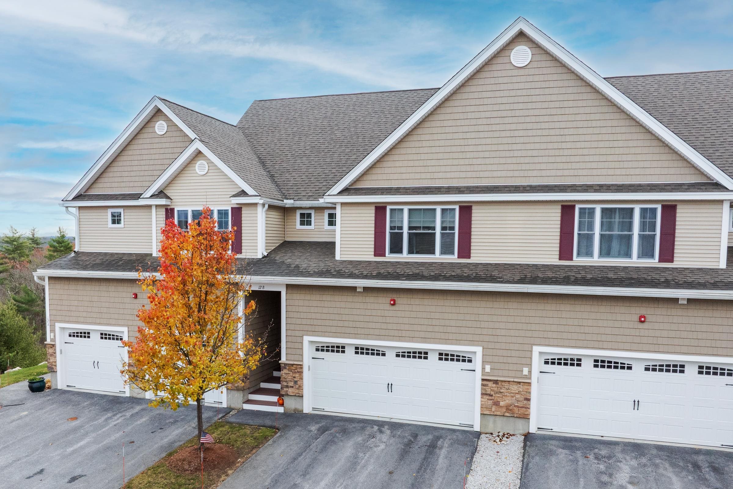 12 Manor Drive, Unit B Hooksett, NH 03106 - Photo 2 of 34