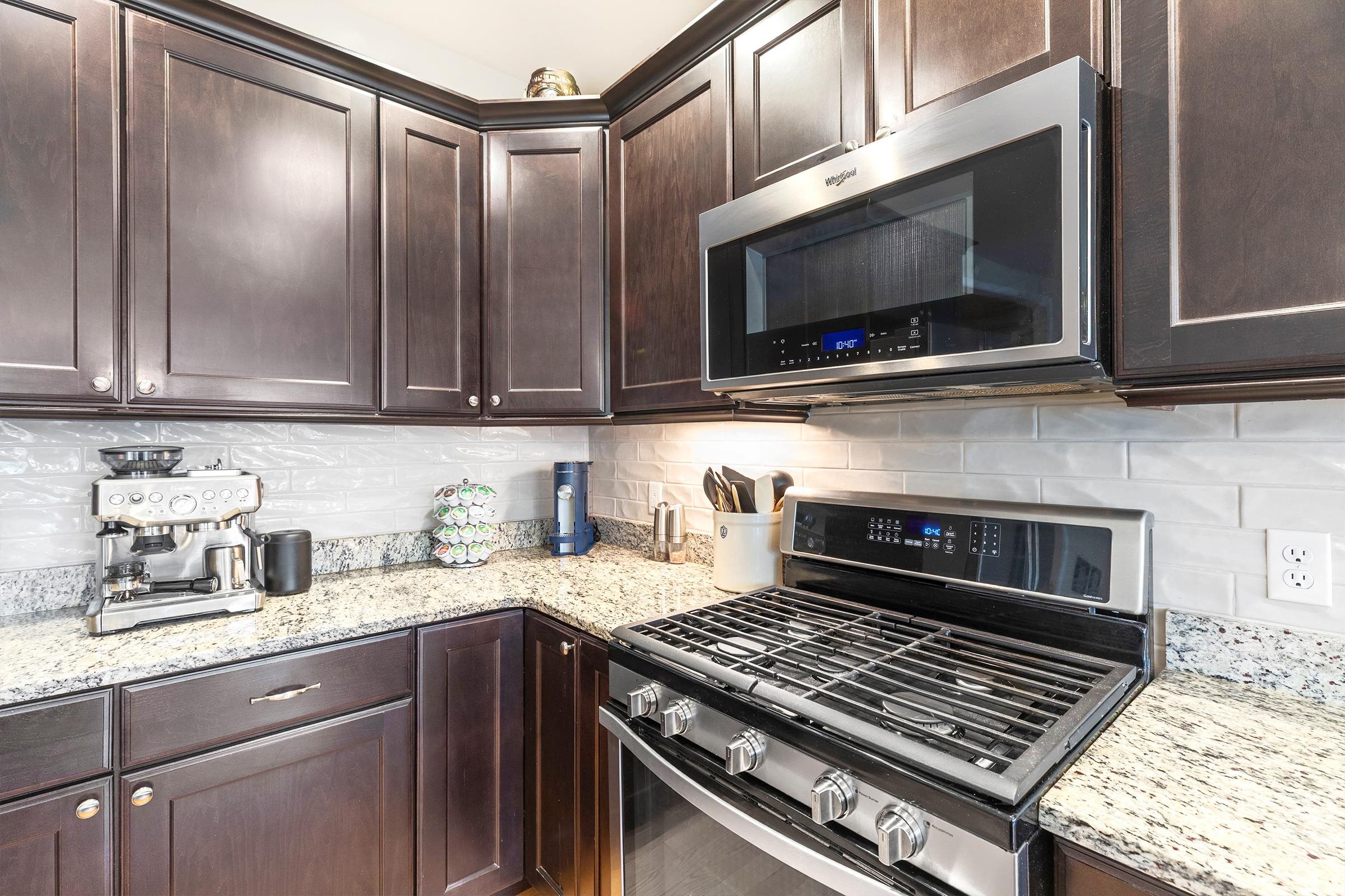 12 Manor Drive, Unit B Hooksett, NH 03106 - Photo 7 of 34