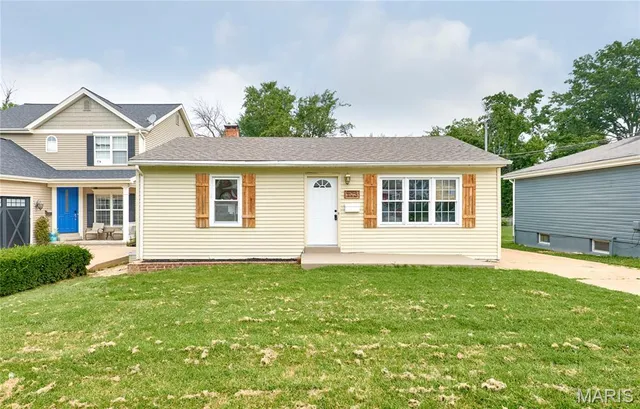 $399,900 | 11913 Lillian Avenue, St. Louis, MO 63131