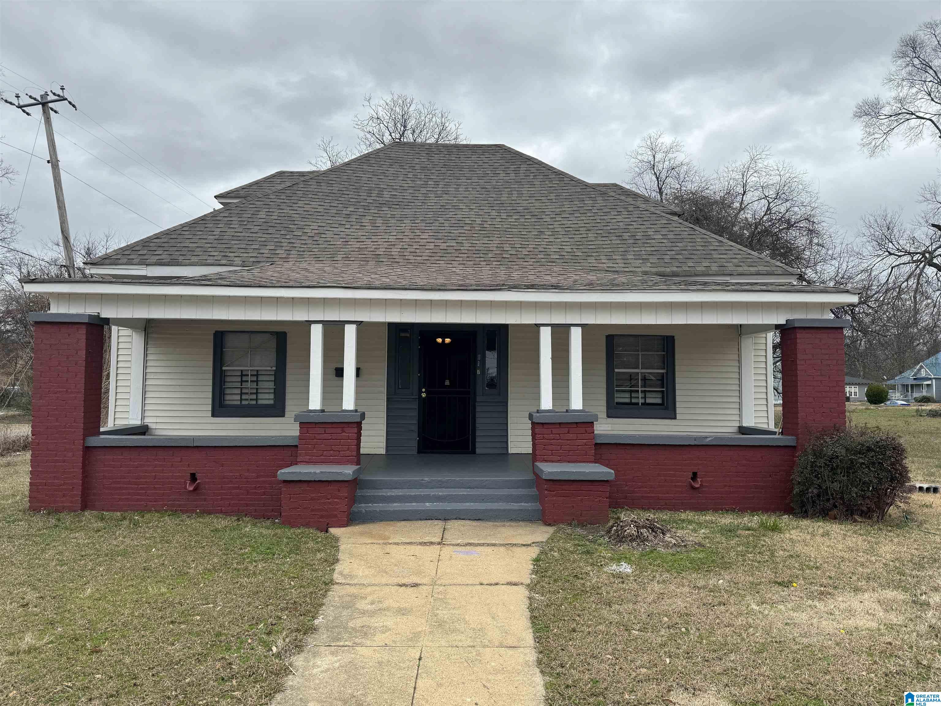 817 12th Street Southwest Birmingham, AL 35211 - Photo 1 of 20