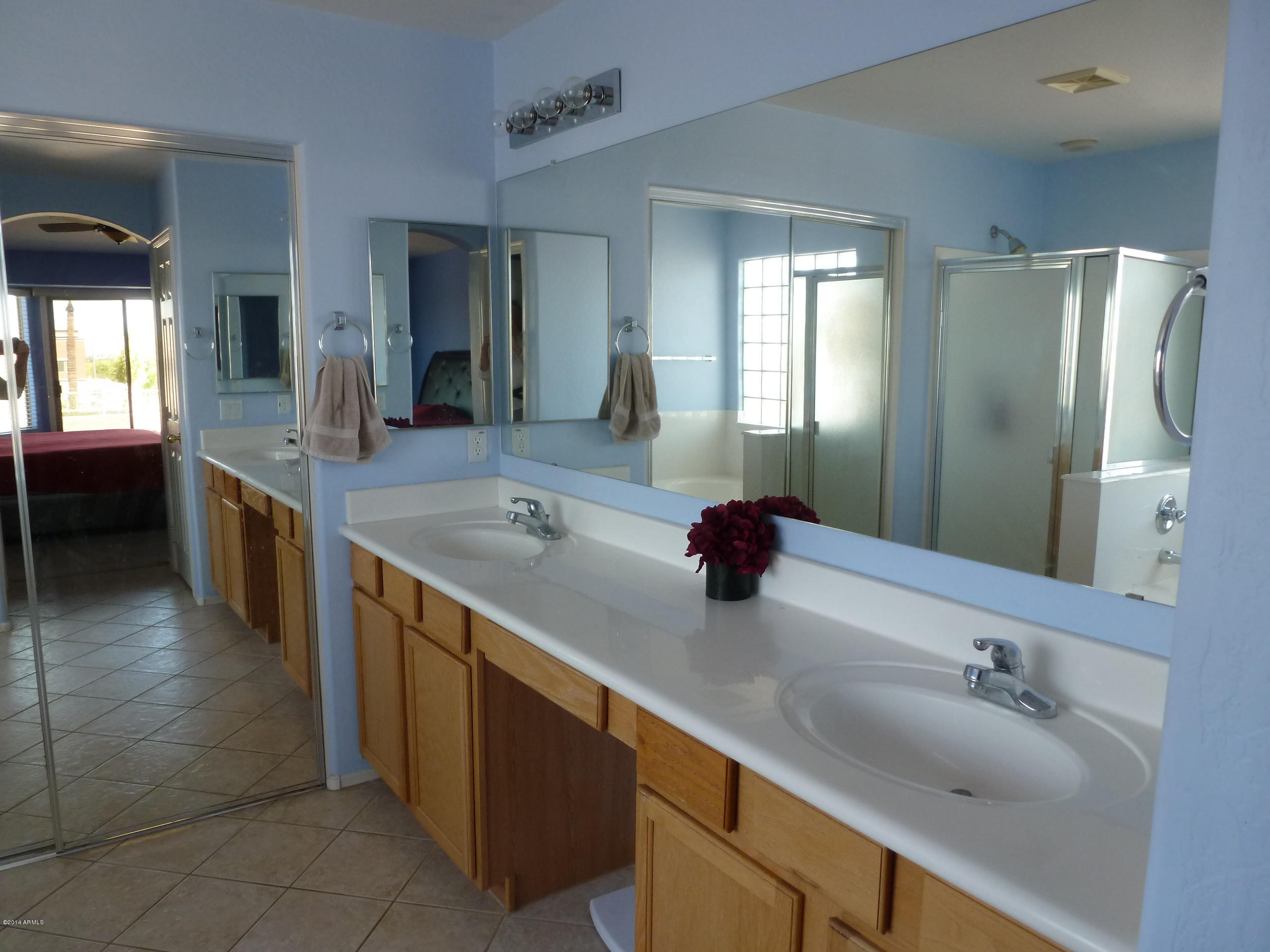 1606 East Harwell Road Phoenix, AZ 85042 - Photo 15 of 19 P1030294