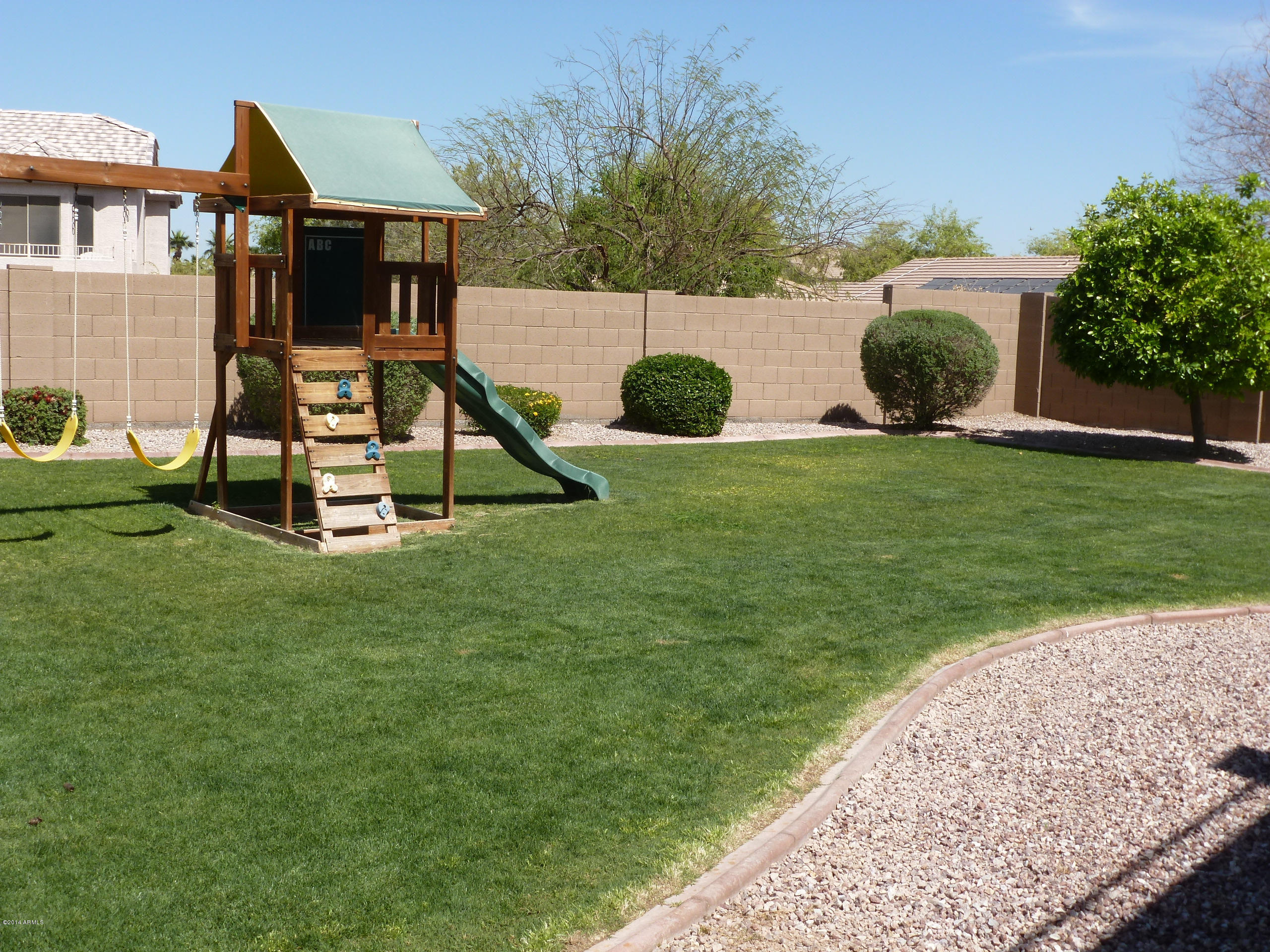 1606 East Harwell Road Phoenix, AZ 85042 - Photo 18 of 19 P1030285