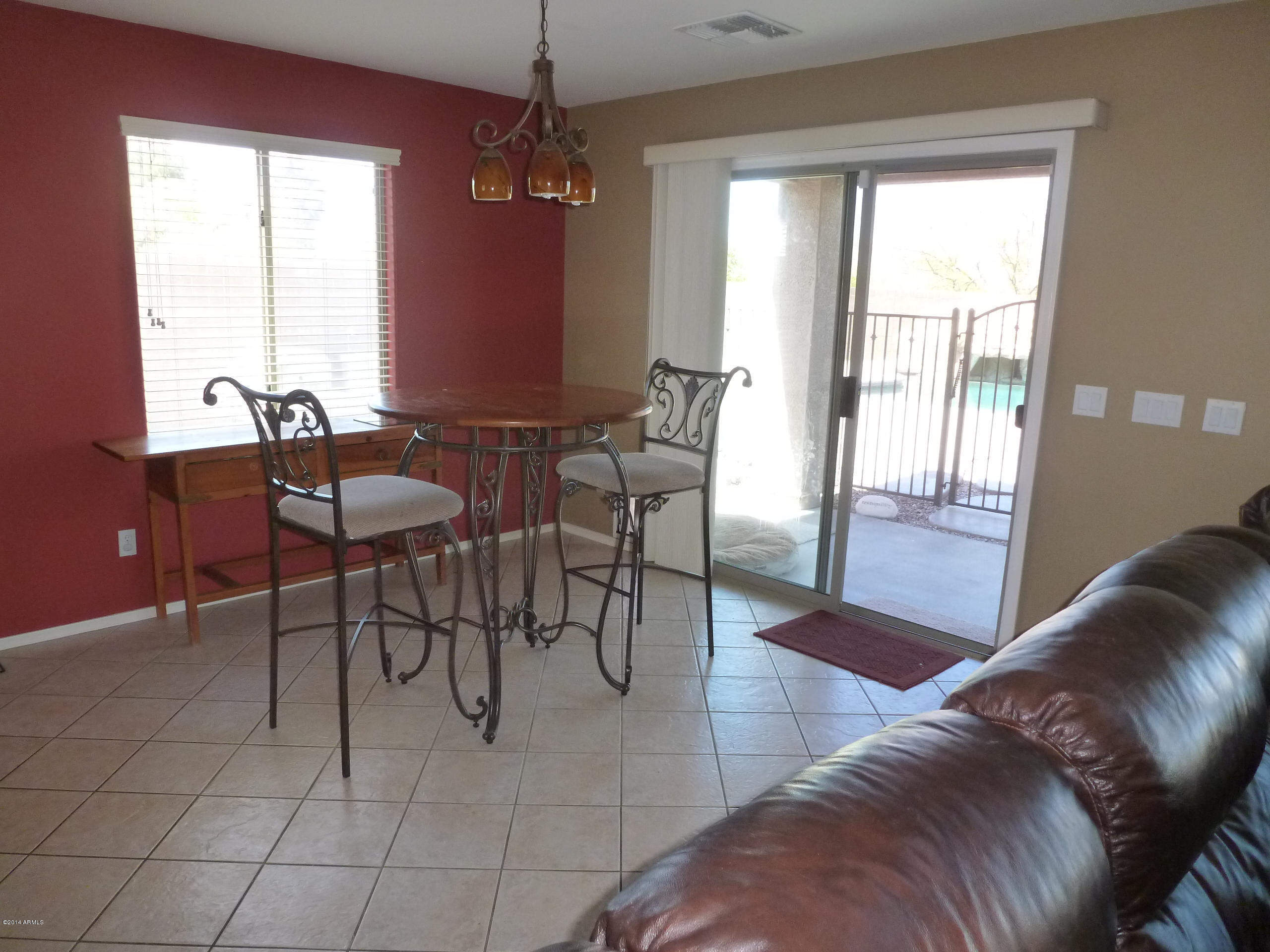 1606 East Harwell Road Phoenix, AZ 85042 - Photo 7 of 19 P1030283