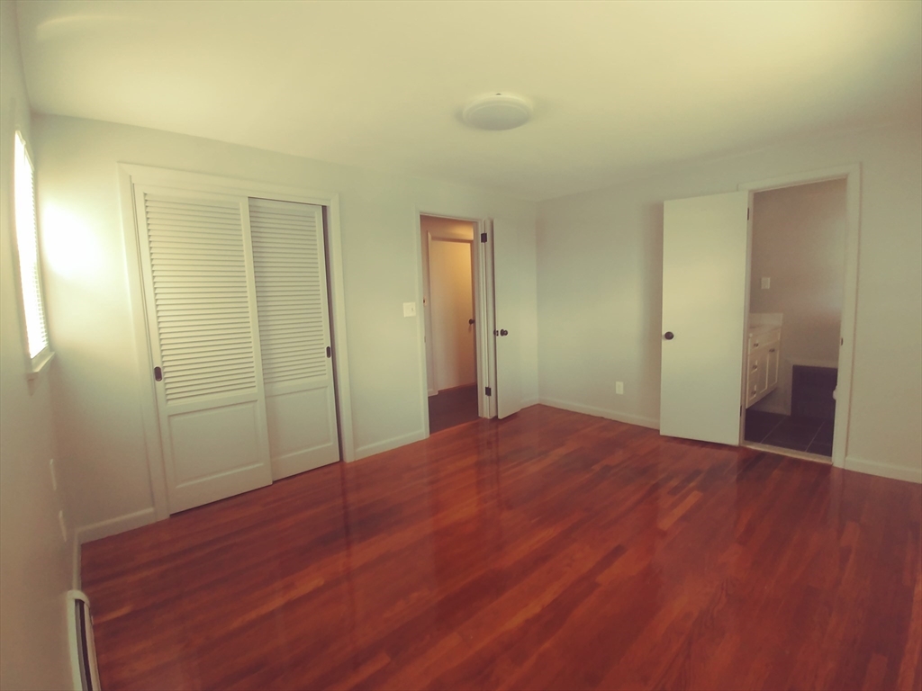 68 Dayton Street Springfield, MA 01118 - Photo 12 of 30