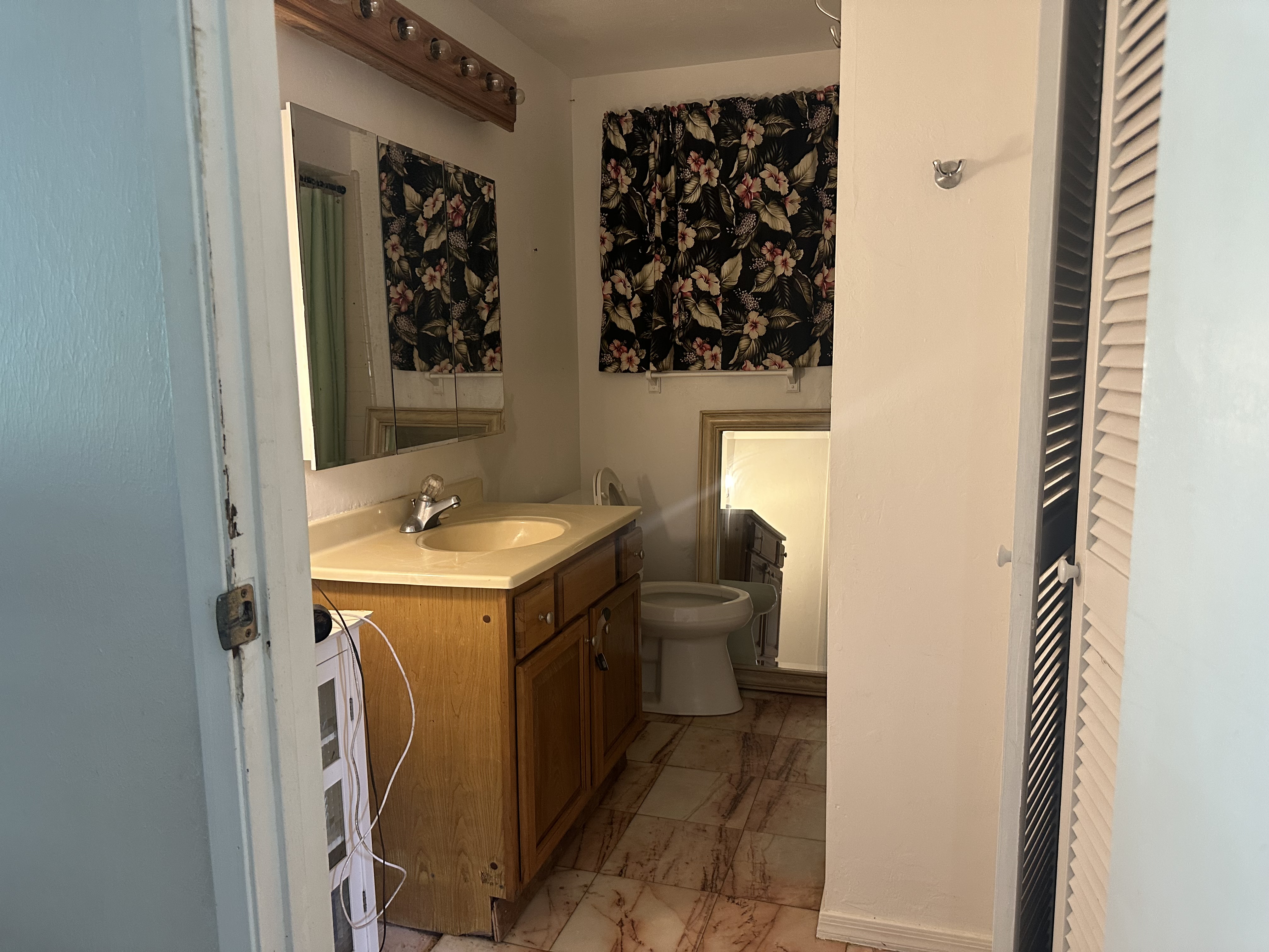 5404 Weke Road Hanalei, HI 96714 - Photo 14 of 19 a utility room with dryer and washer
