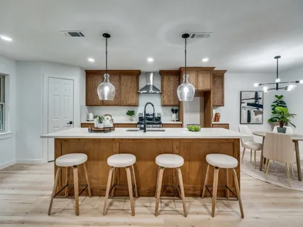 $685,000 | 10436 Royalwood Drive, Dallas, TX 75238