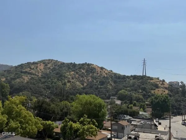 $2,690 | 2940 North Verdugo Road, Unit 323, Glendale, CA 91208