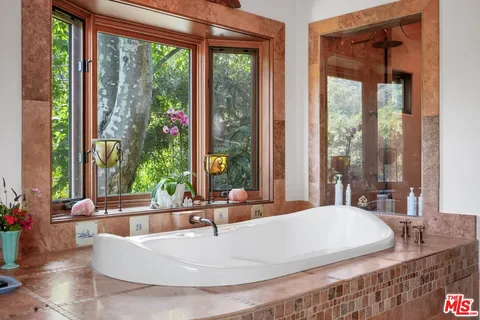 $1,999,000 | 754 Basin Drive, Topanga, CA 90290