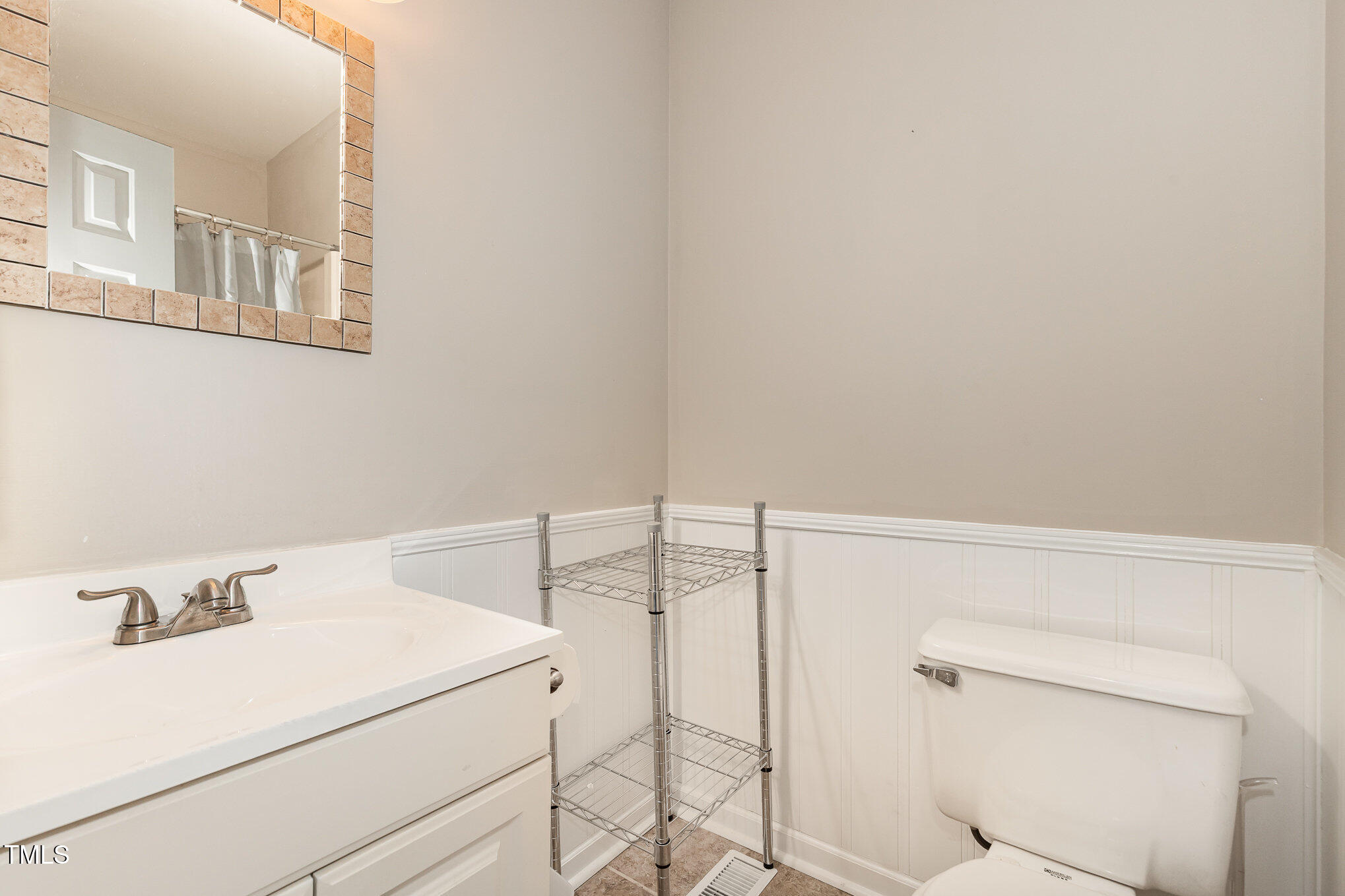 6225 Waterside Lane Raleigh, NC 27613 - Photo 16 of 22 016_img_6636-edit_37