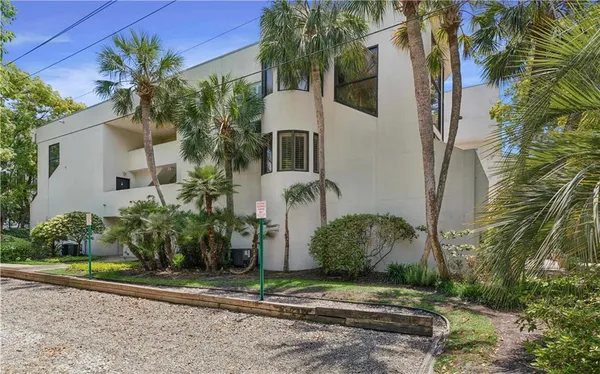 $850,000 | 540 Oglethorpe Avenue, Unit 10, St. Simons Island, GA 31522