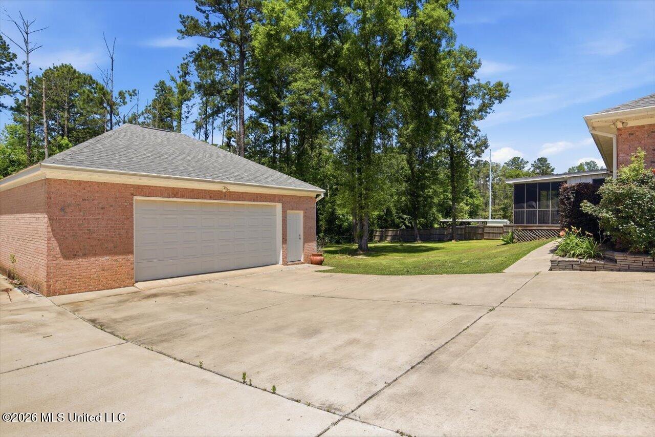117 Holly Bush Place Brandon, MS 39047 - Photo 54 of 65 54-117 Holly Bush Pl _ Hometoursms.com
