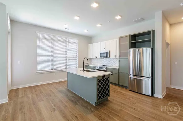 $1,475 | 1150 East Perry Lane, Unit A1, Savannah, GA 31401