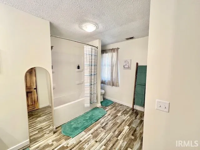 $260,000 | 12632 Highway 71, Clinton, IN 47842