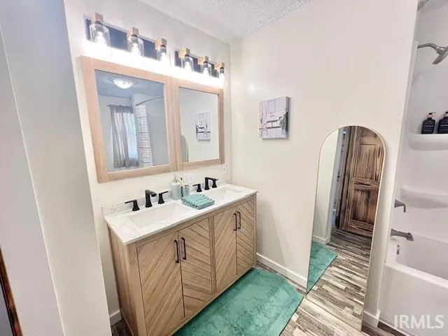 $260,000 | 12632 Highway 71, Clinton, IN 47842