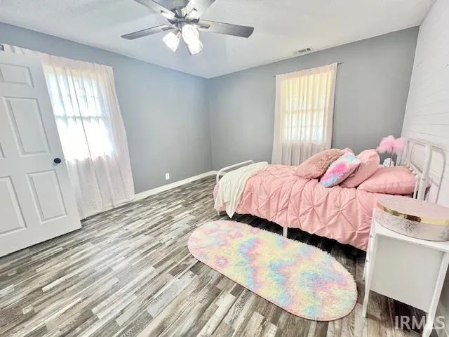 $260,000 | 12632 Highway 71, Clinton, IN 47842